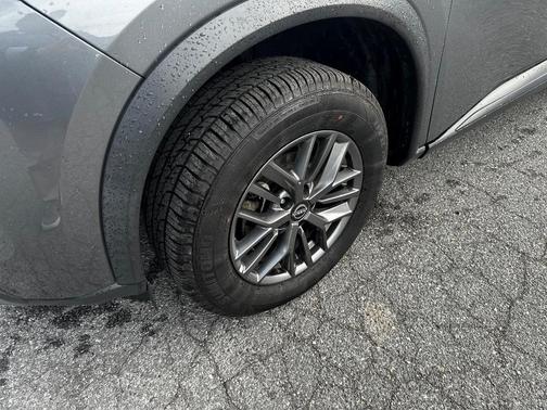 Gun Metallic 2023 Nissan Rogue S