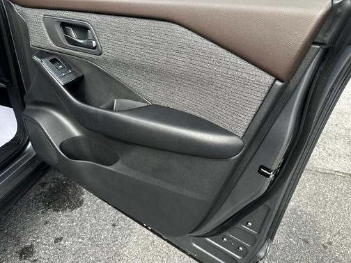 Gun Metallic 2023 Nissan Rogue S