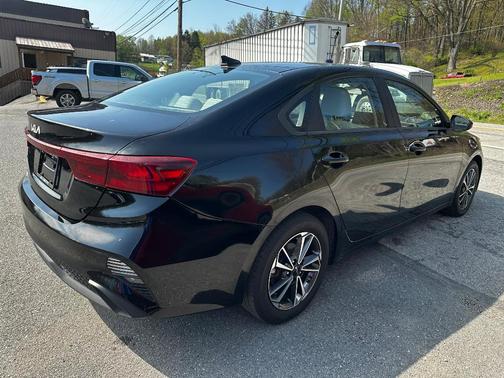 Black 2022 Kia Forte