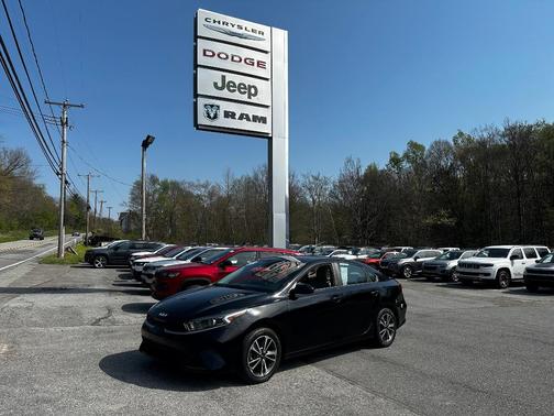 Black 2022 Kia Forte