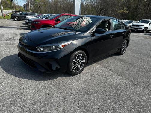 Black 2022 Kia Forte