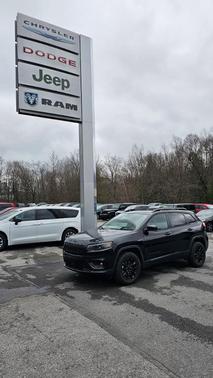 2023 Jeep Cherokee Altitude Lux