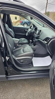 2023 Jeep Cherokee Altitude Lux