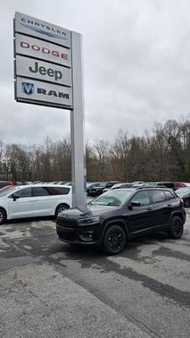 2023 Jeep Cherokee Altitude Lux