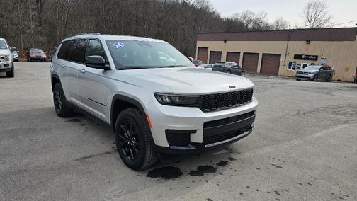 Silver Zynith 2024 Jeep Grand Cherokee L Laredo