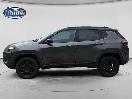 Granite Crystal Clearcoat Metallic 2023 Jeep Compass Trailhawk