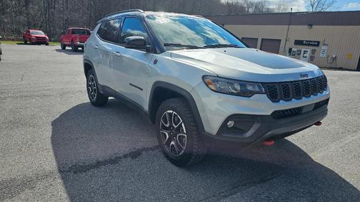2025 Jeep Compass Trailhawk