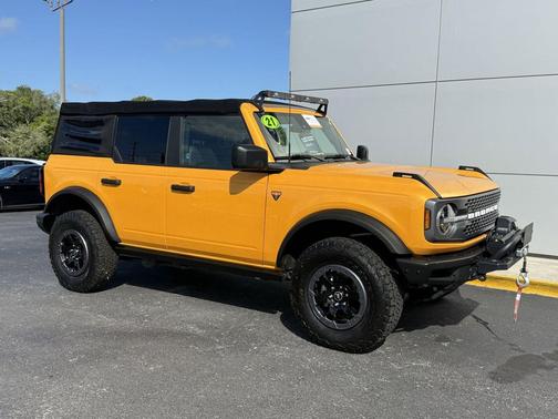 CYBER ORANGE MET TRI-COAT 2021 Ford Bronco Badlands
