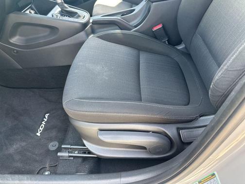 Cyber Silver 2022 Hyundai KONA SEL