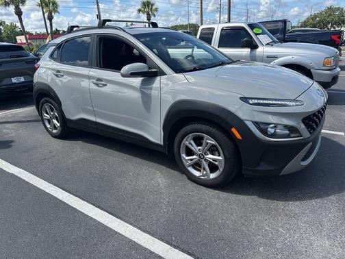 Cyber Silver 2022 Hyundai KONA SEL