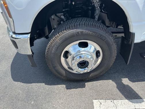 STAR WHITE 2025 Ford F-350 Lariat