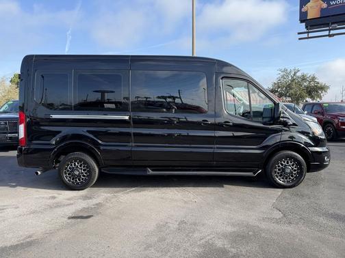 2022 Ford Transit-250 Base
