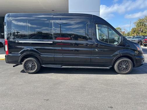 2022 Ford Transit-250 Base
