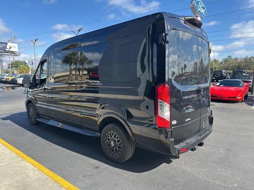 2022 Ford Transit-250 Base