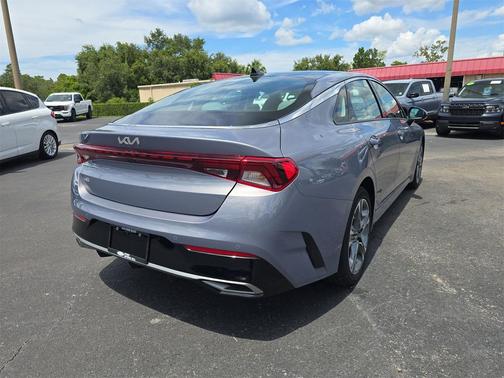2023 Kia K5 EX