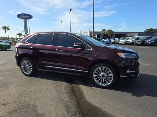 2022 Ford Edge Titanium