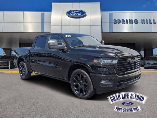 Diamond Black Crystal Pearlcoat 2025 RAM 1500 Laramie