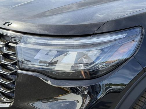 Agate Black Metallic 2026 Ford Explorer ST-Line