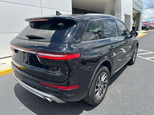 2022 Lincoln Corsair Standard