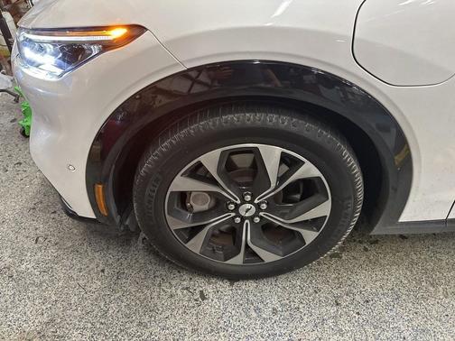 2021 Ford Mustang Mach-E Premium