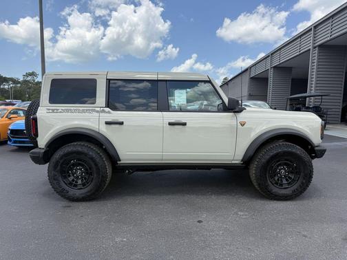 DESERT SAND 2026 Ford Bronco Badlands