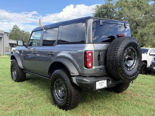 Carbonized Gray Metallic 2025 Ford Bronco Badlands