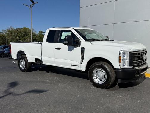 OXFORD WHITE 2026 Ford F-350 XL