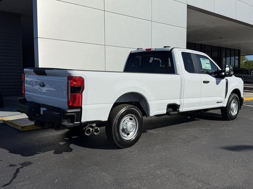 OXFORD WHITE 2026 Ford F-350 XL