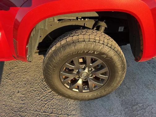 2020 Toyota Tacoma SR5