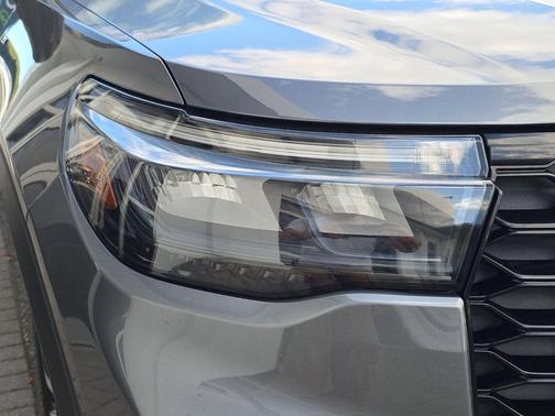 CARBONIZED GRAY METALLIC 2025 Ford Explorer ST-Line