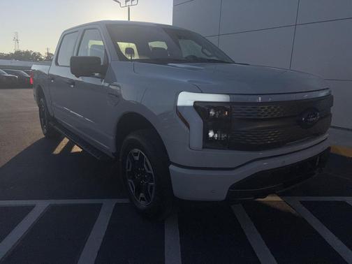 2023 Ford F-150 Lightning XLT