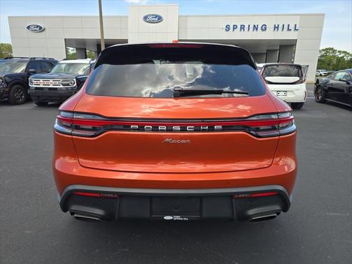 2022 Porsche Macan Base