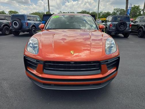 2022 Porsche Macan Base