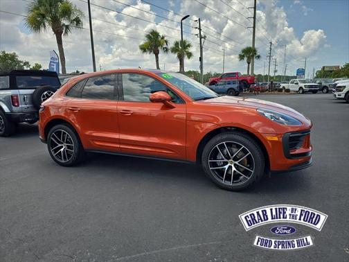 2022 Porsche Macan Base