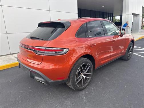 2022 Porsche Macan Base