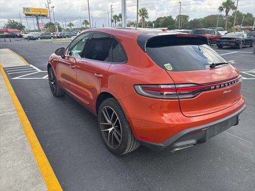2022 Porsche Macan Base