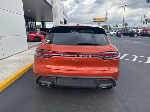 2022 Porsche Macan Base