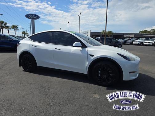 2023 Tesla Model Y Long Range Dual Motor All-Wheel Drive