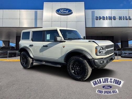 DESERT SAND 2026 Ford Bronco Badlands