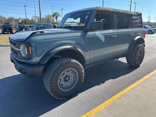 2022 Ford Bronco Black Diamond
