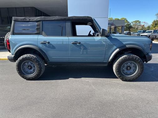 2022 Ford Bronco Black Diamond