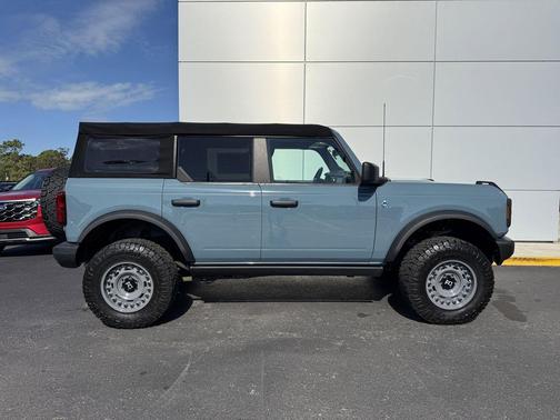 2022 Ford Bronco Black Diamond