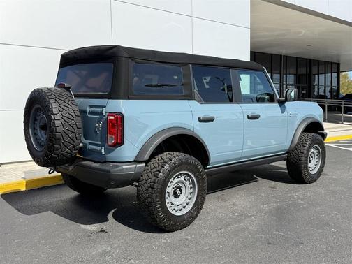 2022 Ford Bronco Black Diamond