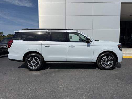 2026 Ford Expedition Max Active 4x2