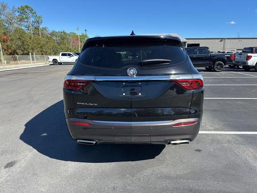 2023 Buick Enclave Premium FWD