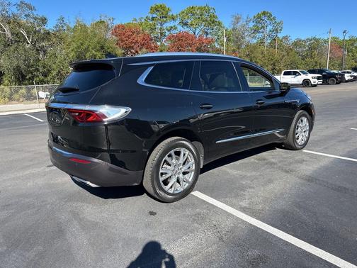2023 Buick Enclave Premium FWD