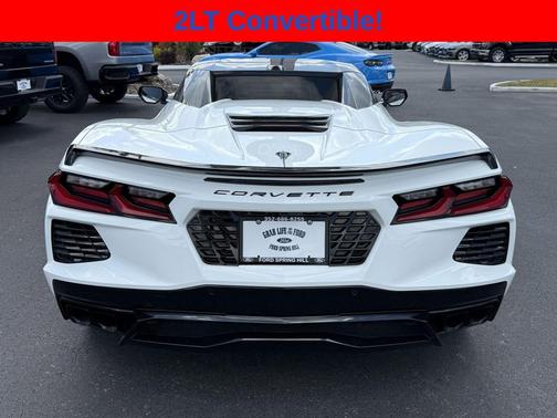 Arctic White 2024 Chevrolet Corvette Stingray w/2LT