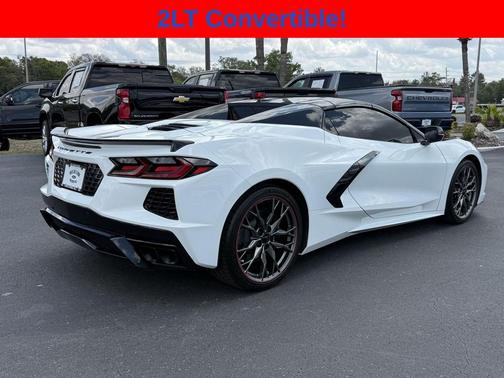 Arctic White 2024 Chevrolet Corvette Stingray w/2LT