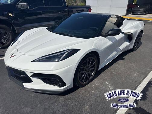 Arctic White 2024 Chevrolet Corvette Stingray w/2LT