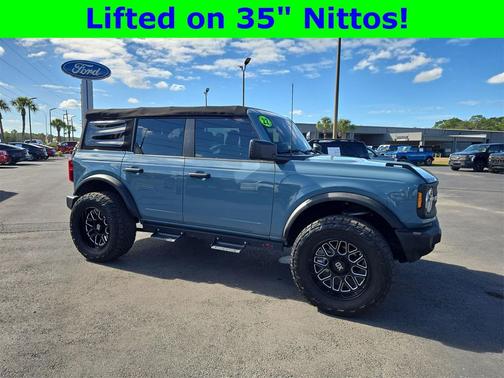 2022 Ford Bronco Base